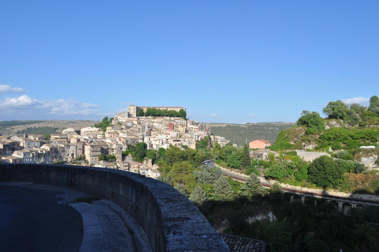 Udammusu34 Villa Ragusa Bagian luar foto
